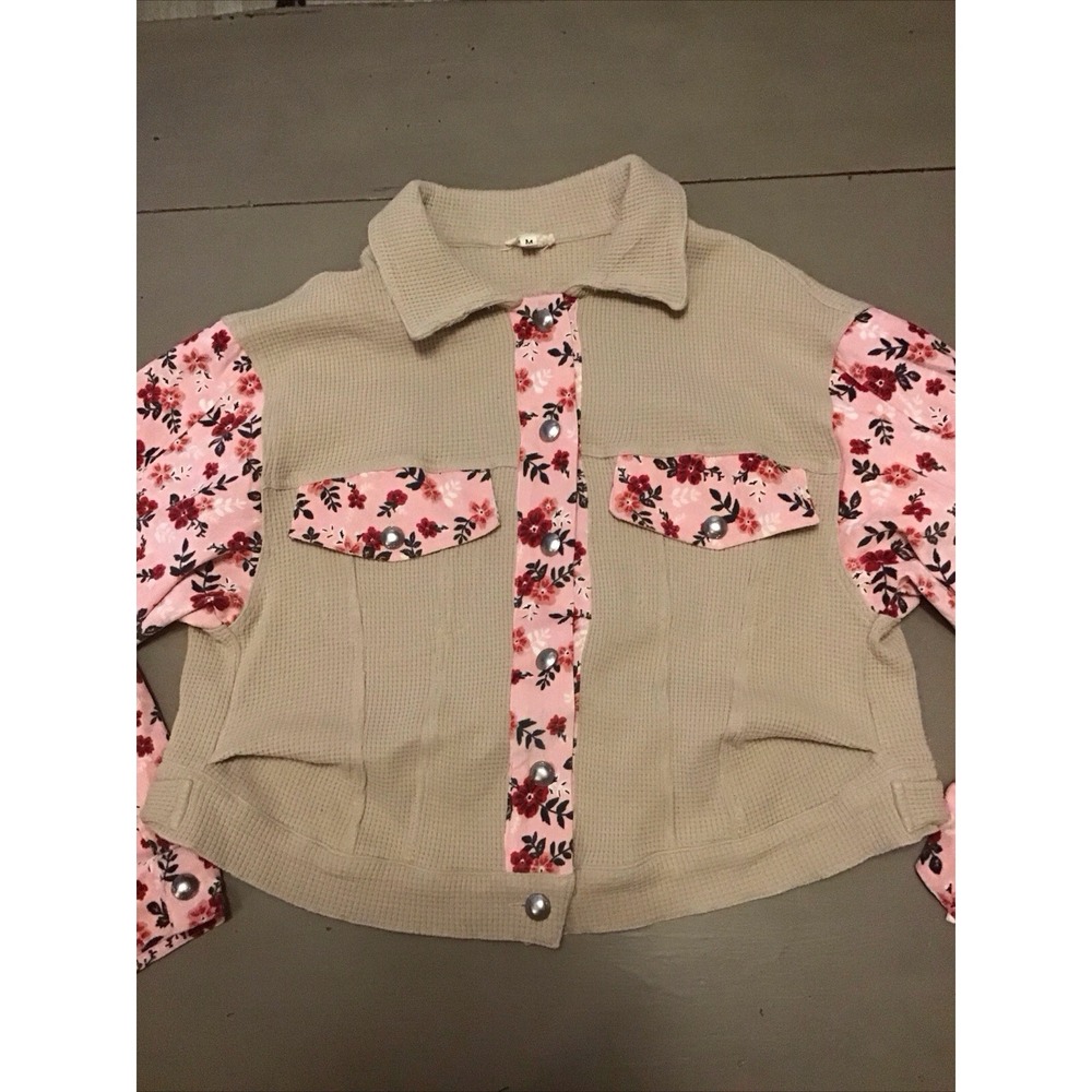 POL BEIGE AND PINK‎ FLORAL CABLE KNIT BUTTON UP JACKET M